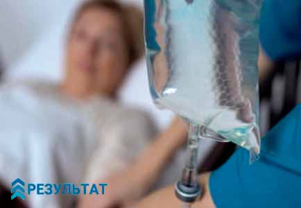 Пациент с капельницей